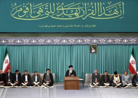 رہبر انقلاب اسلامی سے قرآن کے چالیسویں بین الاقوامی مقابلے کے شرکاء کی ملاقات