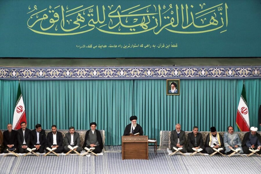 رہبر انقلاب اسلامی سے قرآن کے چالیسویں بین الاقوامی مقابلے کے شرکاء کی ملاقات
