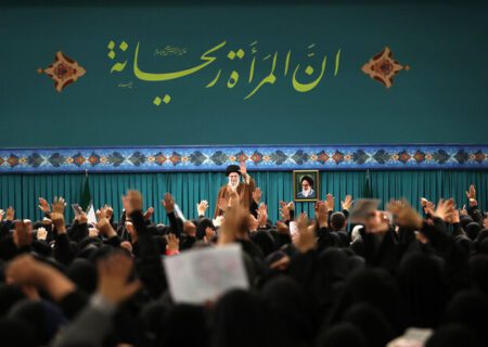 خواتین کے وفد کی رہبر معظم انقلاب سے ملاقات