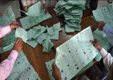 پاکستان میں عام انتخابات: پولنگ کا وقت ختم، ووٹوں کی گنتی کا عمل شروع
