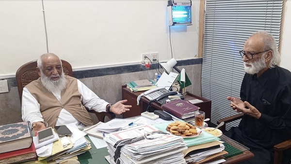 سابق وفاقی وزیر تعلیم منیر گیلانی کی آیت اللہ حافظ ریاض نجفی سے ملاقات، مولانا باقر نقوی کے انتقال پر اظہار تعزیت