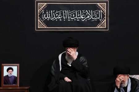 حسینیۂ امام خمینیؒ میں مجلس عزا کا انعقاد، رہبر انقلاب کی شرکت