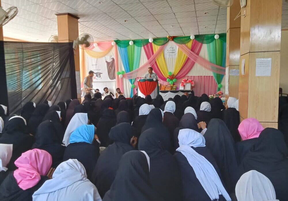 مدرسۂ خدیجہ الکبریٰ سکردو میں فارغ التحصیل طالبات کے اعزاز میں تقریب