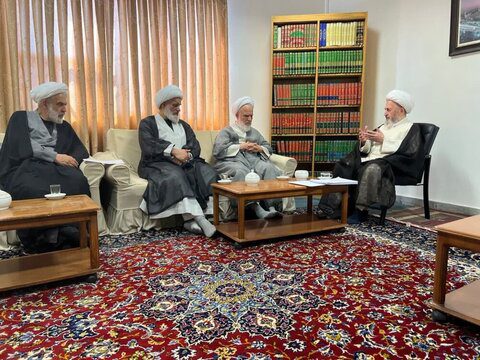آیت اللہ العظمیٰ سبحانی سے مجلس خبرگان رہبری کے بعض اراکین کی ملاقات،  آیت اللہ سبحانی