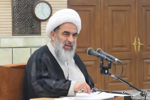 قرآنی تعلیمات کو دنیا کی بڑی یونیورسٹیوں میں پیش کیا جائے: آیت‌ اللہ فاضل لنکرانی