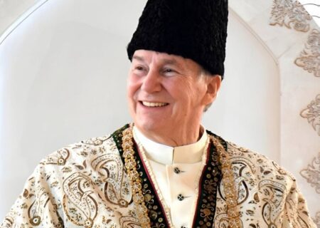 اسماعیلی کمیونٹی کے روحانی پیشوا پرنس کریم آغا خان انتقال کر گئے