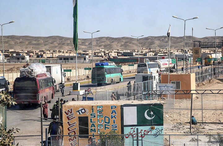 پاکستانی زائرین کی بسوں کا مشرقی سرحدوں سے داخلہ، پولیس کی کڑی نگرانی کا فیصلہ