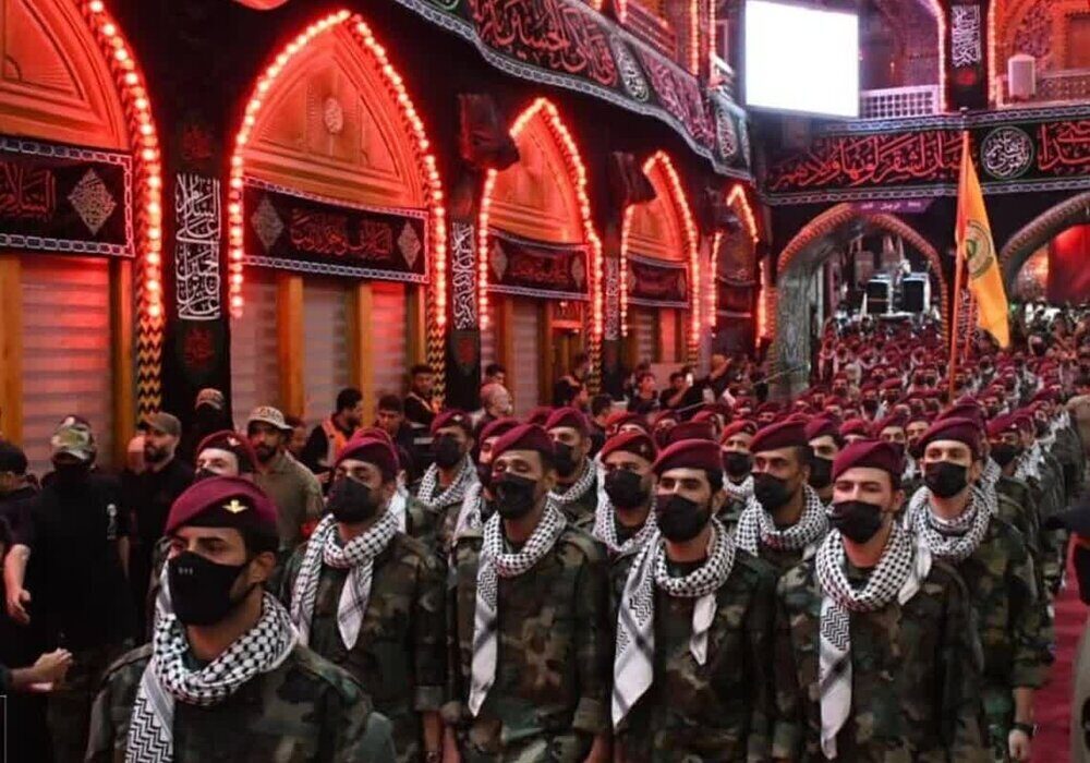 کربلا میں اربعین کی شب سیدالشہداء بٹالین کی سالانہ فوجی پریڈ، وحدت و اقتدارِ مقاومت کا مظاہرہ