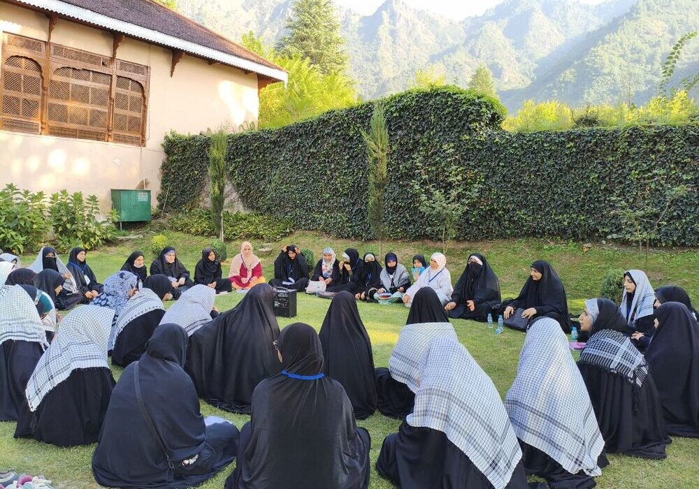 سرینگر؛ دسواں سالانہ تین روزہ مرکزی ورکشاپ ”مطلع الفجر“ کامیابی کے ساتھ اختتام پذیر طالبات کی بھرپور شرکت