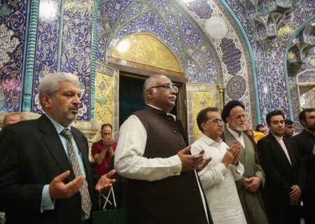 پاکستانی سفیر کا دورہ قم، حرم حضرت معصومہ کی زیارت