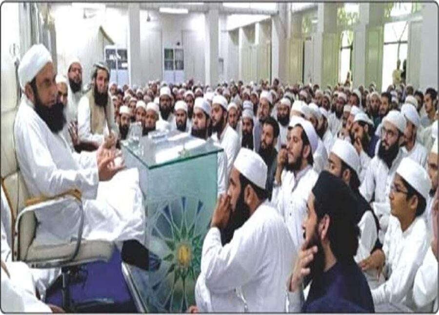 قرآن اور اس کی تعلیمات سے دوری کی وجہ سے آج مسلمان مصائب و مشکلات کا شکار ہیں