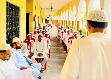 جامعہ المنتظر نوگانواں سادات میں ہفتہ وار درس اخلاق کا اہتمام: