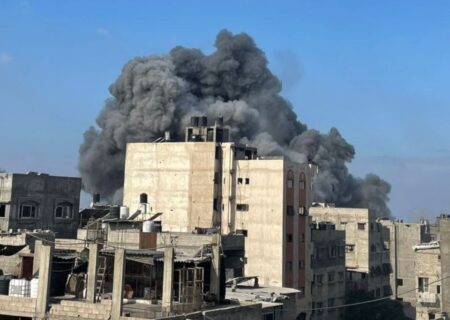 غزہ: گزشتہ چند گھنٹوں میں 107 فلسطینی شہید، شہید صحافیوں کی تعداد 256 تک پہنچ گئی