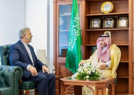 ایران اور سعودی عرب کے اعلیٰ حکام نے دوطرفہ تعلقات مضبوط بنانے پر تبادلہ خیال کیا