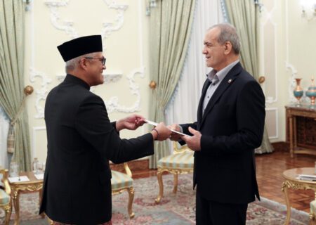 اسلامی ممالک باہمی اتحاد کے ذریعے صہیونی مظالم کا سدباب کرسکتے ہیں، صدر پزشکیان