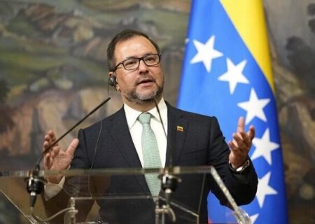 اپنے ناپاک منہ سے ونزوئلا کا نام مت لو، صہیونی وزیر کو گیل کا جواب