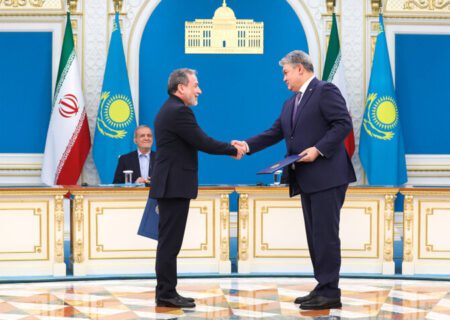 ایران اور قازقستان کے درمیاں سات شعبوں میں تعاون کے معاہدے پر دستخط