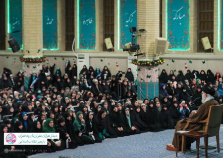 گھر میں عورت کا سب سے اہم حق اور ضرورت شوہر کی محبت ہے، رہبر معظم