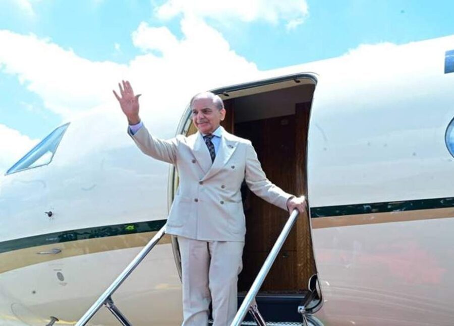 وزیراعظم شہباز شریف چند گھنٹے کے سرکاری دورے پر سعودی عرب روانہ