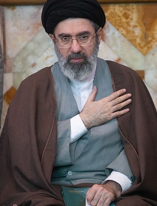 آیت سید مجتبی حسینی خامنہ ای اسلامی جمہوریہ ایران کے تیسرے رہبر منتخب