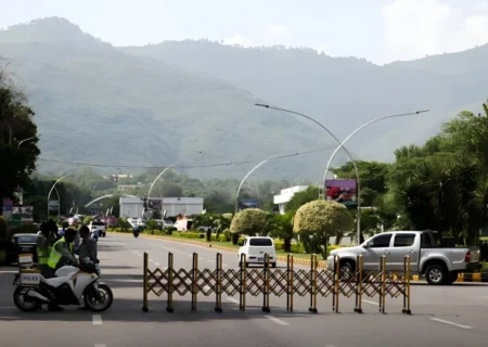 اسلام آباد میں ایران امریکا مذاکرات؛ اہم شاہراہیں بند، امتحانات جزوی طور پر ملتوی