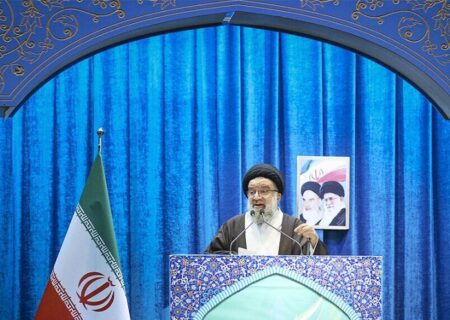 سپاہ پاسدارانِ انقلاب کی بھرپور طاقت سے امریکہ پیچھے ہٹنے پر مجبور ہوا،امام جمعہ تہران