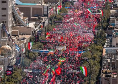 مشہد: نگاہ کی آخری حد تک انسانوں کا سمندر ہی سمندر